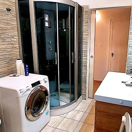 아파트 Comodo A Tutti Servizi *